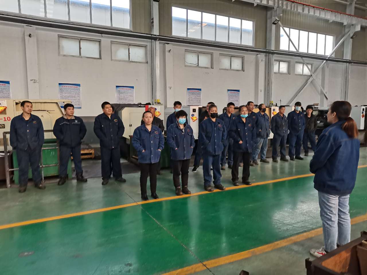 ��˾�ٿ�2022�갲ȫ������������-03��11�����磬��˾�ٿ�2022�갲ȫ�����������飬�ܽ�2021�갲ȫ��������������2022�갲ȫ�����ص����񡣹�˾�����쵼���ӡ������Ҽ������ˡ���ȫ�ܼ༰��ȫԱ�Ȳμӻ���,�����ɹ�˾�������������֡� ���ϣ���˾��ȫ�ܼ�Ԭ��ˮ����2022�갲ȫ�����������桷���ܽ���2021��İ�ȫ�������幤����������2022�갲ȫ���������ٵ����ƣ�����˹�˾2022�갲ȫ������������˼·���ص㹤������ʮ����������˹�������� ����������ȫ����˼����ʶ����һ�����ΰ�ȫ��չ����� ͻ������������ʵ��ץ��������...